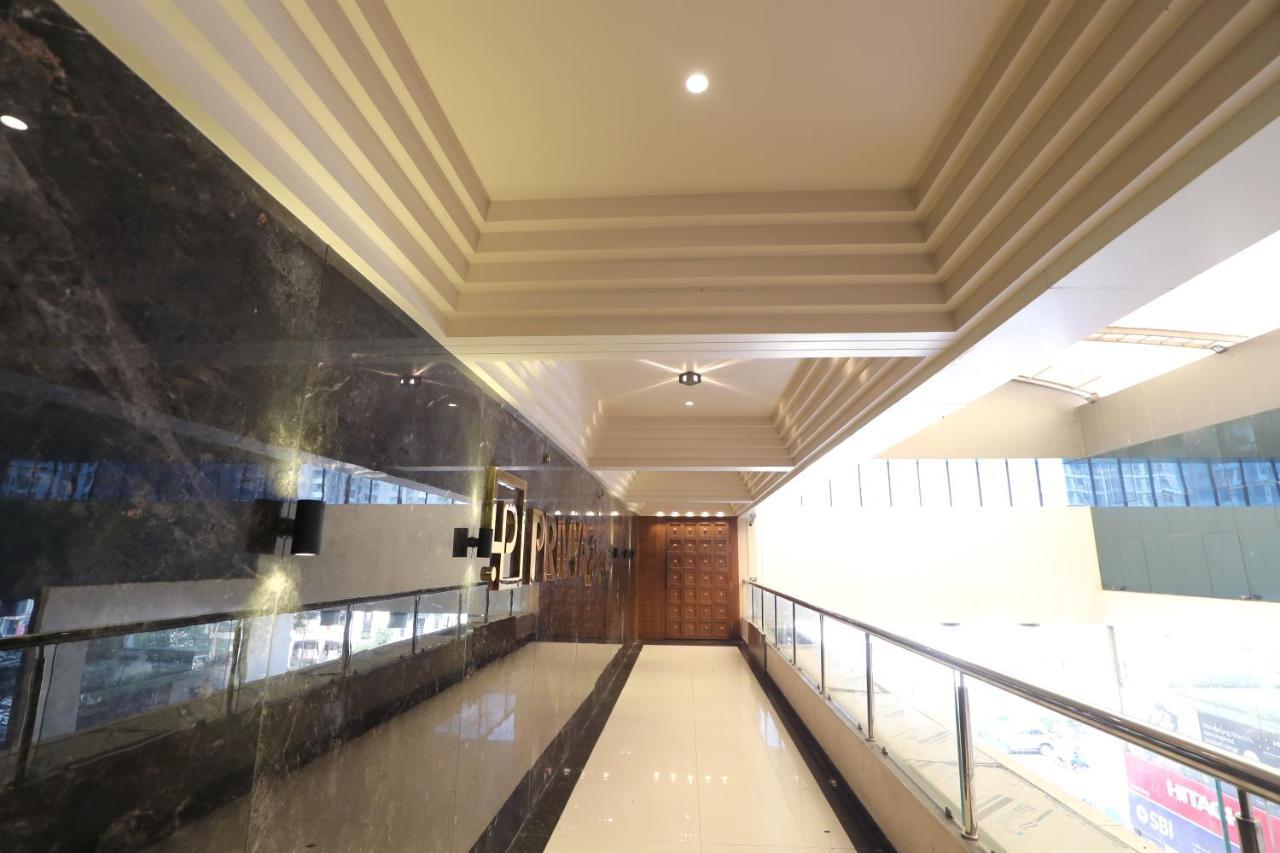 Hotel Privya Rooms And Banquet สุรัต ภายนอก รูปภาพ